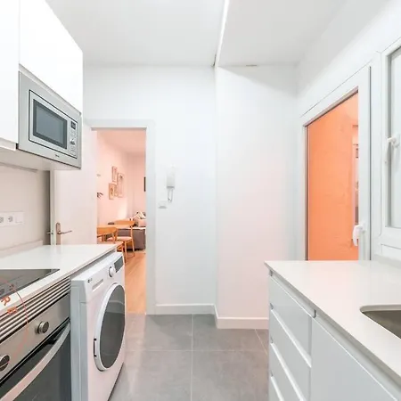 Apartment Cosy With Patio In - Tcm